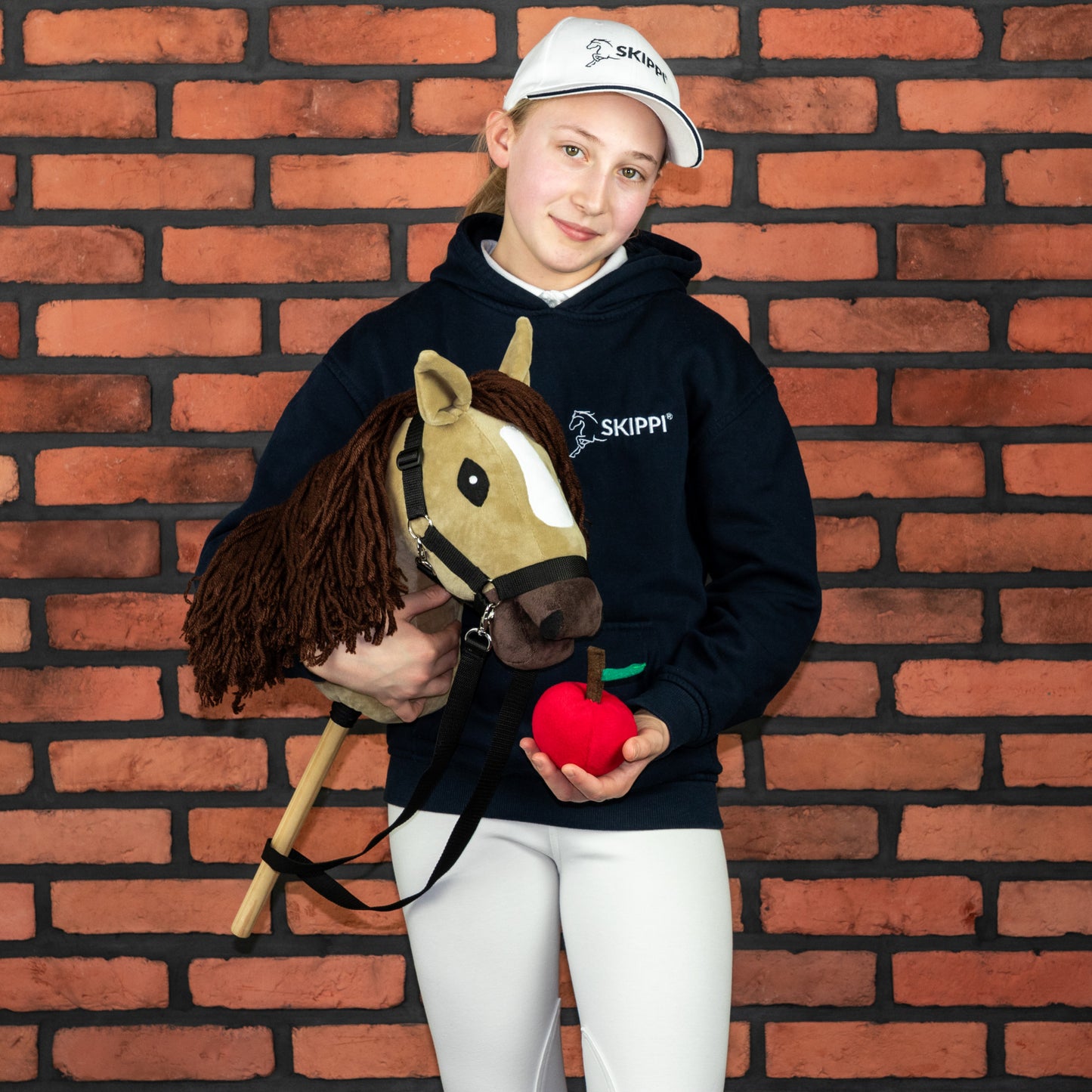 Hobby Horse mit Halfter und Zügel – Falbe (A3) – Bild 3