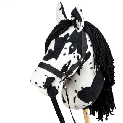 Hobby Horse mit Halfter und Zügel – Rappschecke (A3)